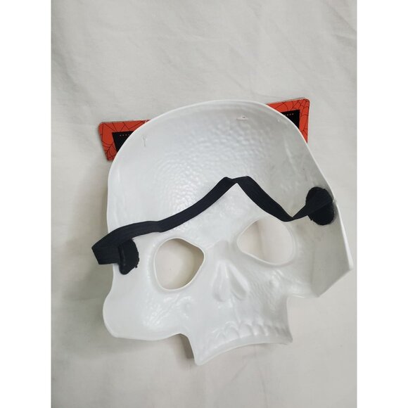 New White Skull Halloween Mask - Picture 4 of 5